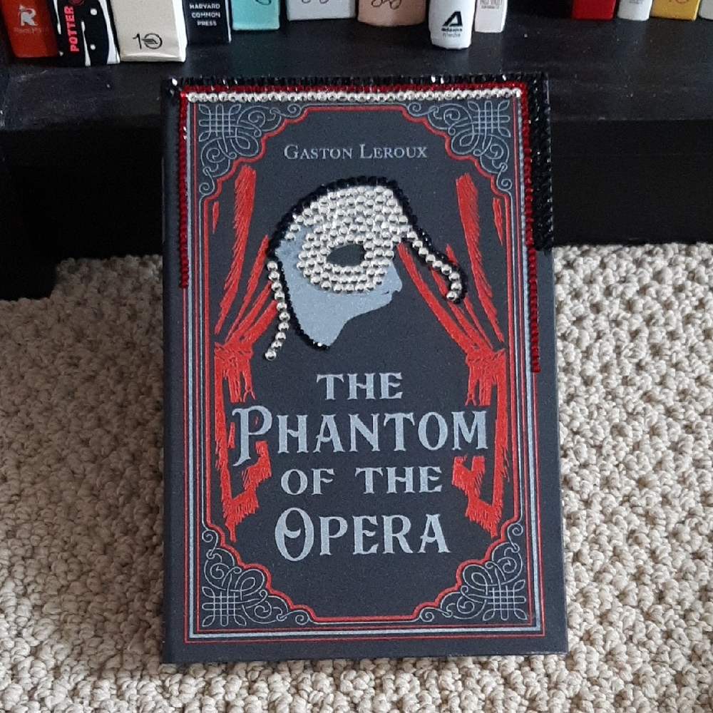 🌼5 For $25🌼 The Phantom of the Opera Book with Decorative Cover